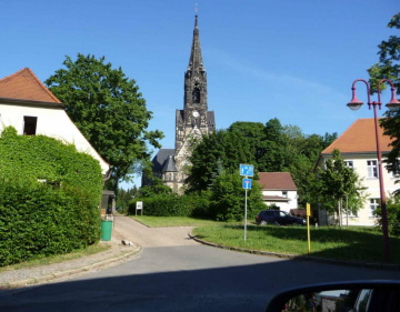 Sicht auf die Lukaskirche vom Schlossplatz.